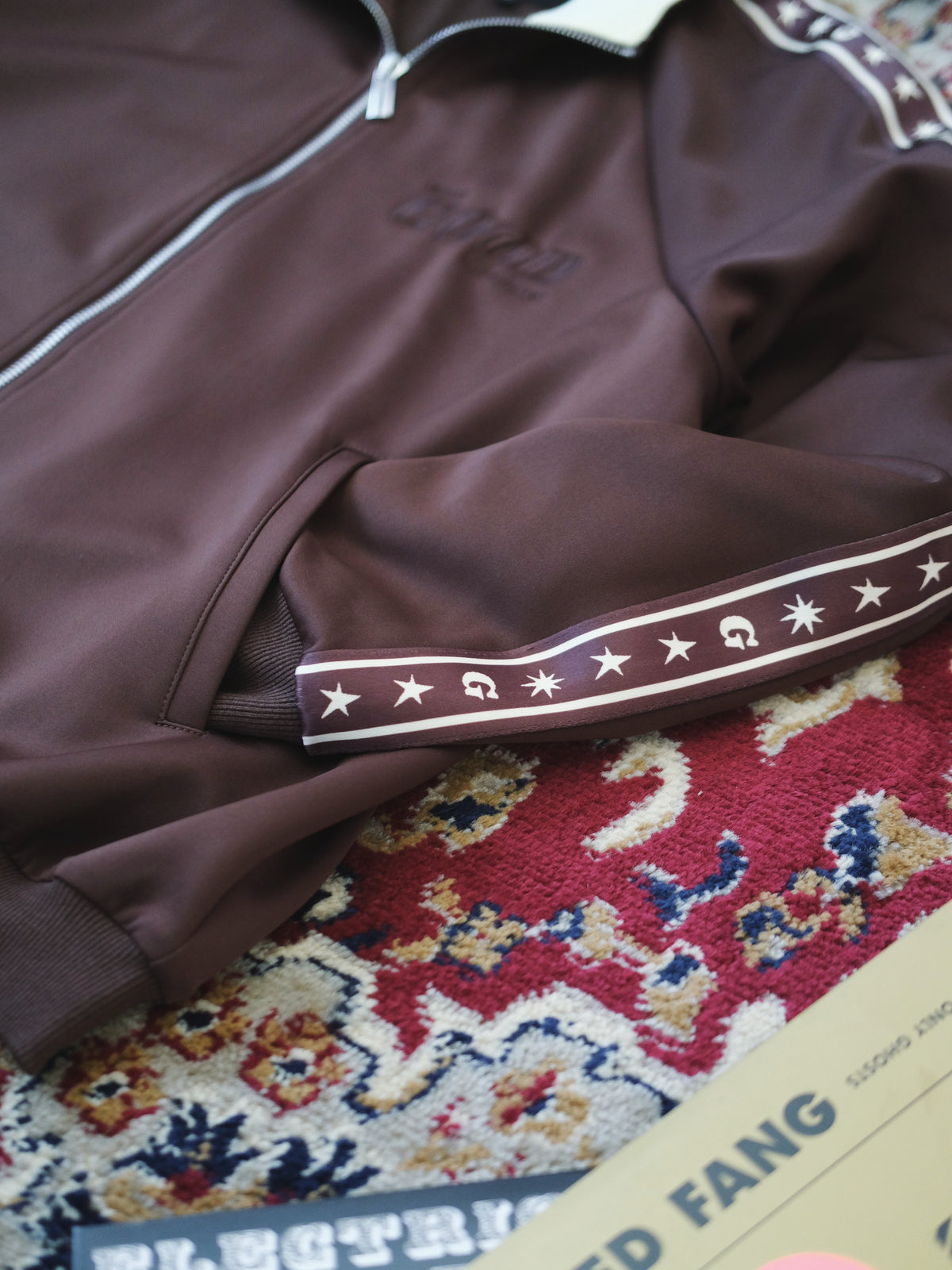 colour-brown-butter-yellow-jkt-flatlay3