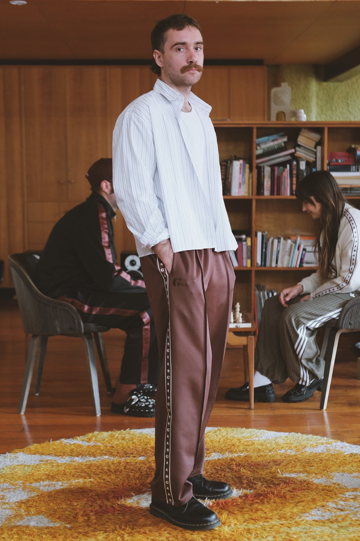 colour-brown-butter-yellow-pnt side view2